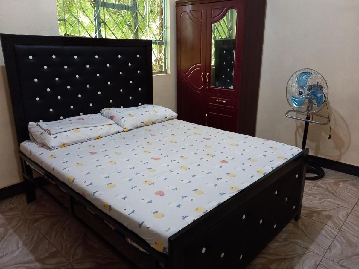 Airb&B Homestay Boma la Ngombe Bagian luar foto